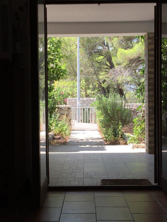 Apartman Fox Pirovac Εξωτερικό φωτογραφία